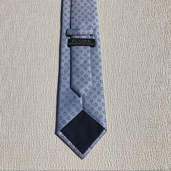 Jos. A. Bank Blue & Silver Tie - Picture 8 of 8
